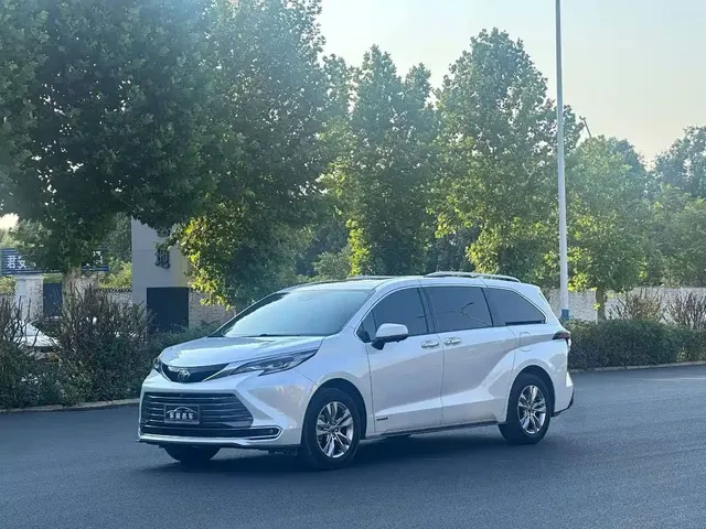 Toyota Sienna 2021 2.5L Hybrid Premium Edition