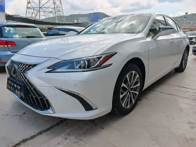 Lexus ES 2022 200 Excellence Edition