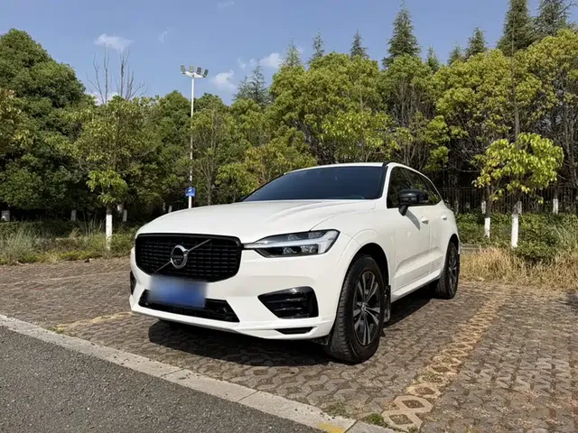 Volvo XC60 2021 T5 AWD R-Design