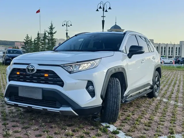 Toyota RAV4 Rongfang 2022 2.0L CVT 4WD Trend Plus Edition