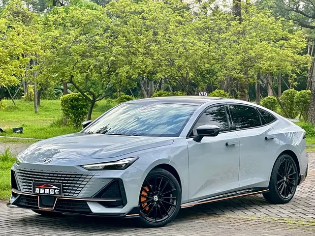 Changan UNI-V 2022 1.5T Sport Edition
