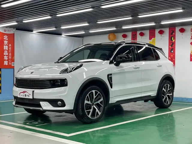 Lynk & Co 01 2017 2.0T AWD Pro