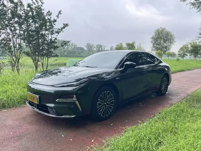Geely Galaxy Xingyao 8 2025 Model 130km EM-i Flagship Edition
