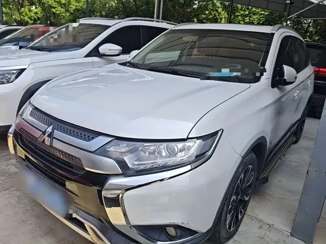 Mitsubishi Outlander 2019 2.0L 2WD Enjoy Edition 5-seater China V