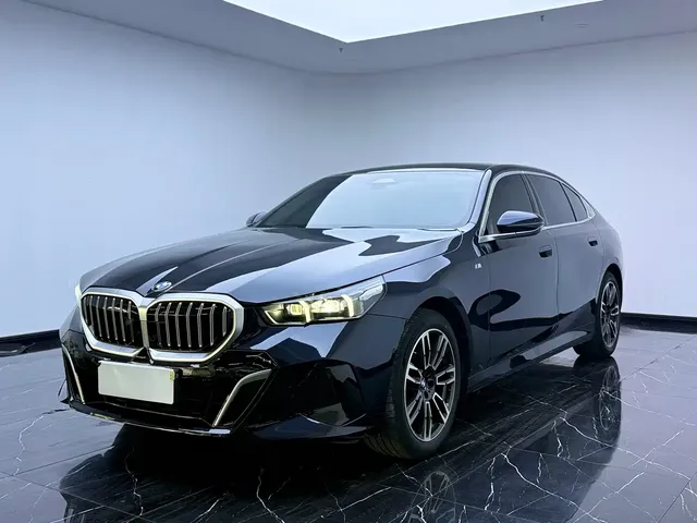 BMW 5 Series 2024 525Li M Sport Package