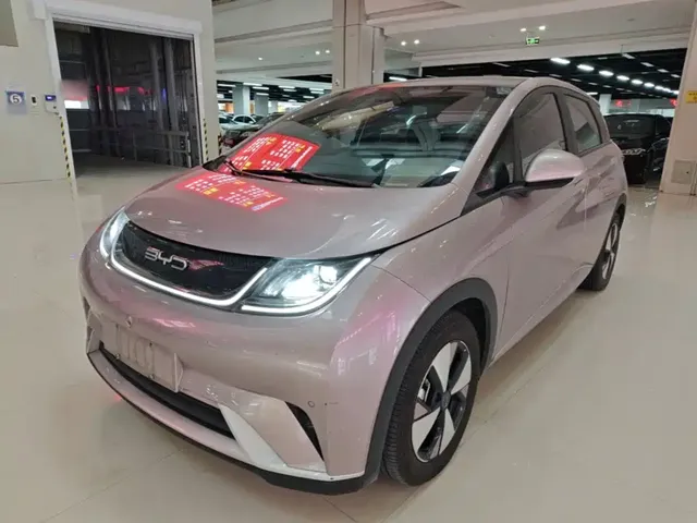 BYD Dolphin 2023 420km Fashion Edition
