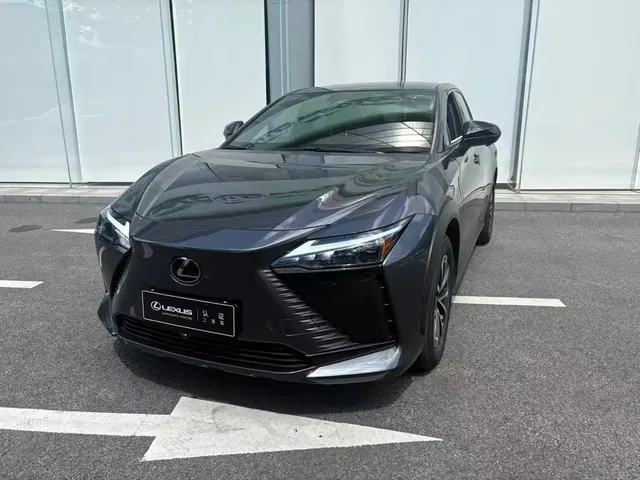 Lexus RZ 2023 450e 4WD Deluxe