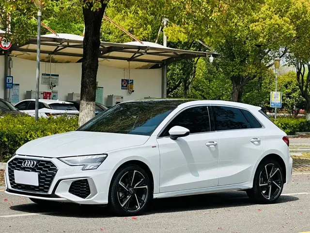 Audi A3 2024 Model Sportback 35 TFSI Fashion Sport