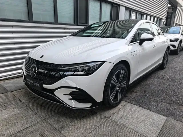 Mercedes-Benz EQE 2025 Model 500 4MATIC Luxury Edition
