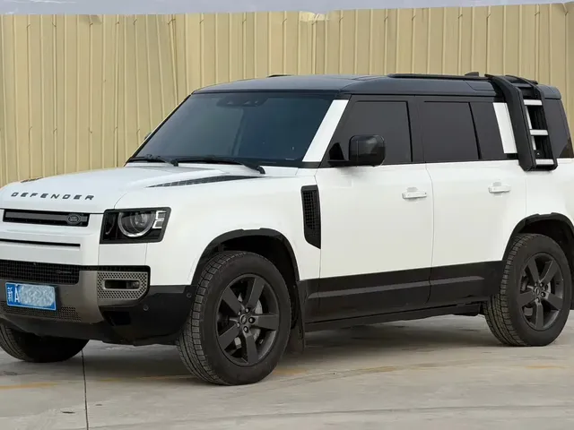 Land Rover Defender 2023 Model 110 3.0T P400 X-DYNAMIC HSE