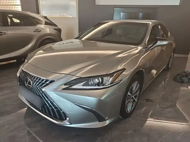 Lexus ES 2021 200 Excellence Edition