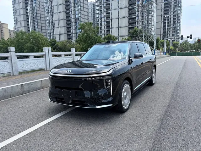 IM Motors IM LS9 2026 Model 52kWh Base Version
