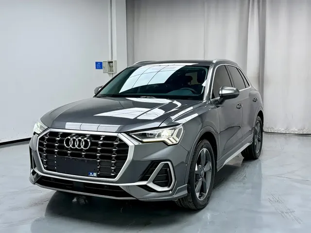 Audi Q3 2023 35 TFSI Fashion Dynamic (1.4T)