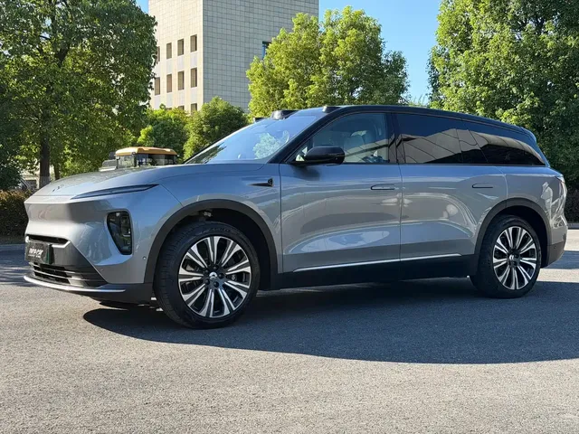 NIO ES8 2024 75kWh