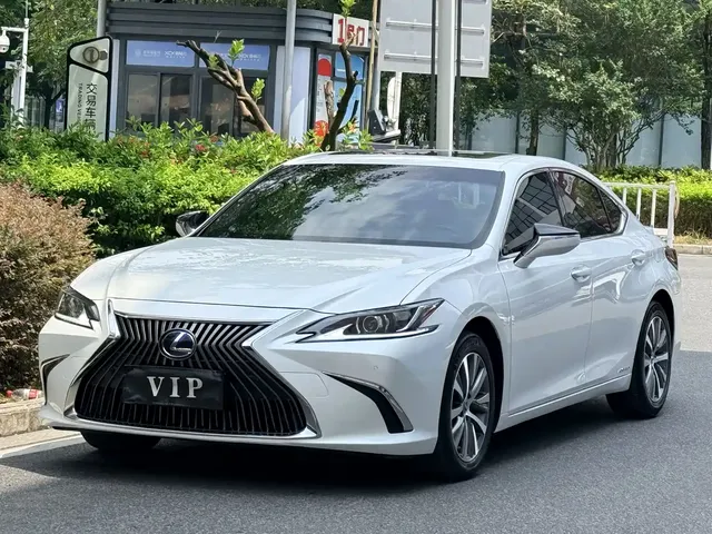 Lexus ES 2020 Model 300h Excellence Edition China V