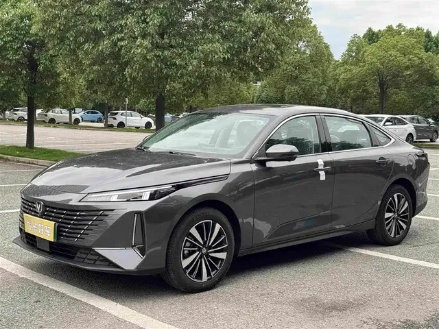 Changan Eado PHEV 2025 Smart New Blue Whale 145KM Battleship Edition