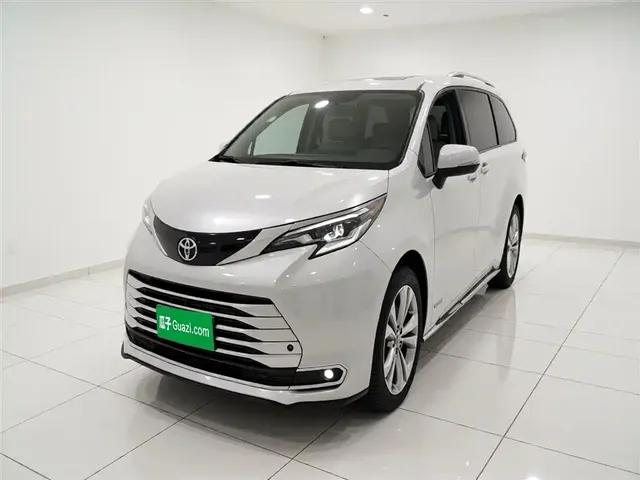 Toyota Sienna 2021 2.5L Hybrid Platinum Edition