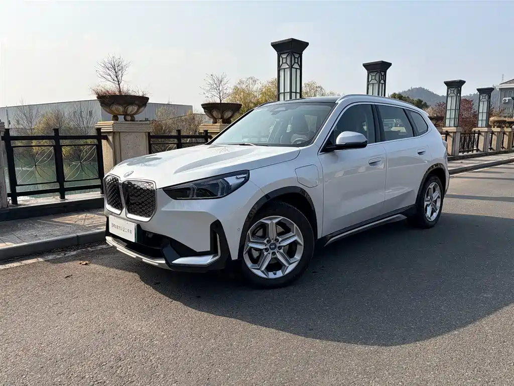 BMW iX1 2025 eDrive25L X Design Package