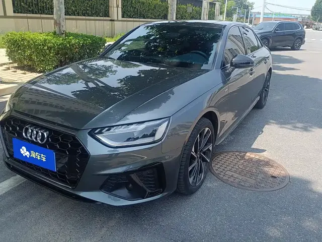 Audi A4L 2023 40 TFSI Luxury Sport