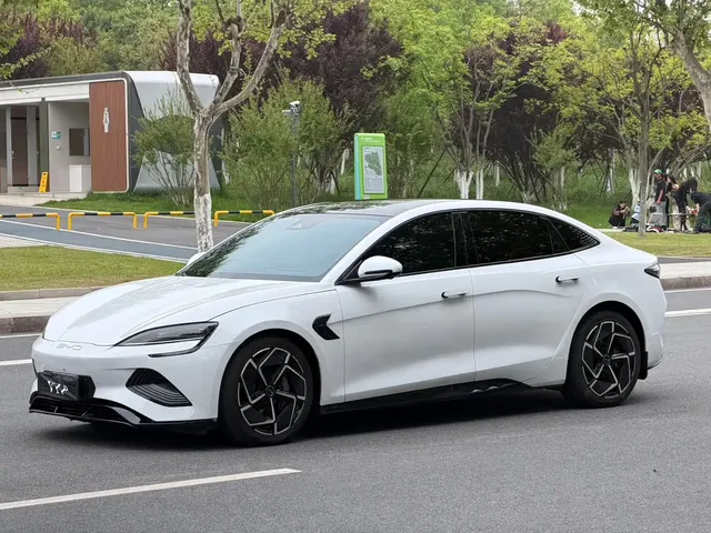 BYD Seal 2024 Glory Edition 700km Performance