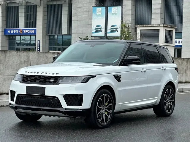 Land Rover Range Rover Sport 2022 3.0 L6 Gloss Black Edition
