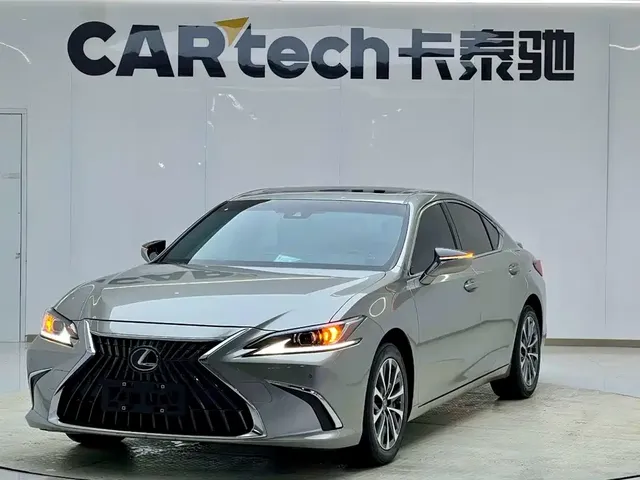 Lexus ES 2022 300h Excellence Edition