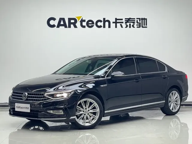 Volkswagen Magotan 2023 2 Million Units Anniversary Edition 330TSI DSG Leading Type