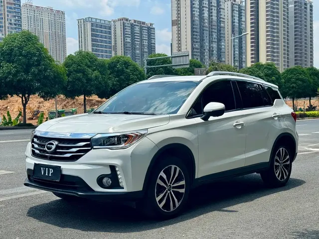 GAC Trumpchi GS4 2017 235T Automatic 2WD Luxury Smart Connected Edition
