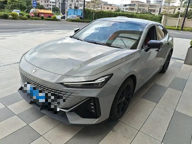 Changan UNI-V 2022 1.5T Premium Model