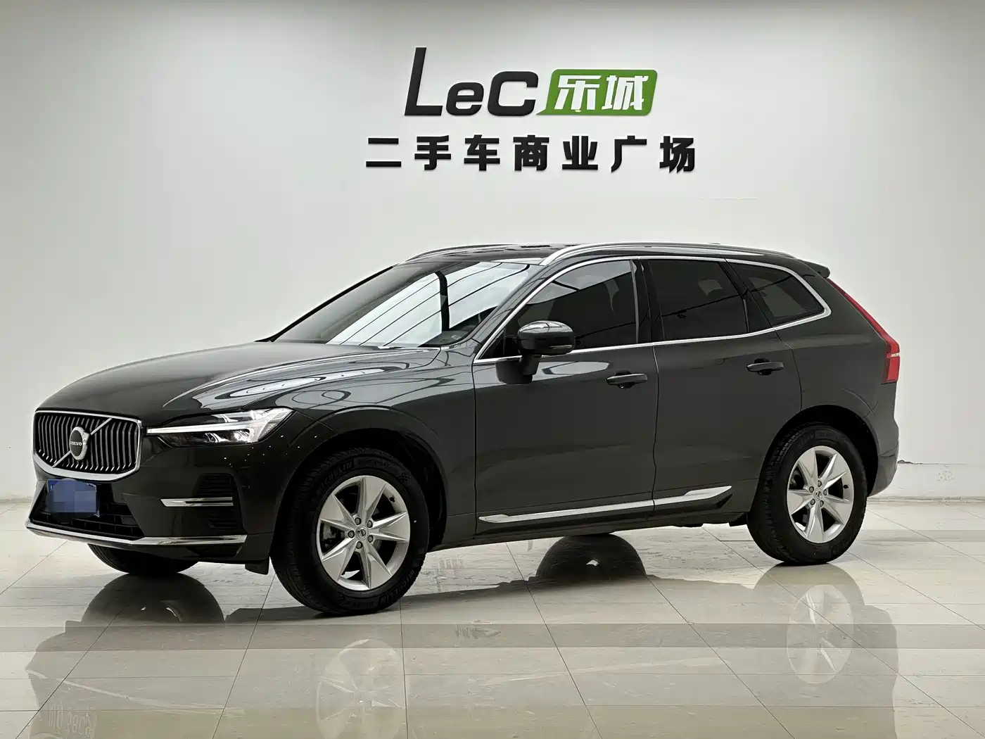 Volvo XC60 2021 T5 AWD Momentum