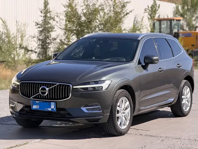 Volvo XC60 2021 T5 AWD Momentum