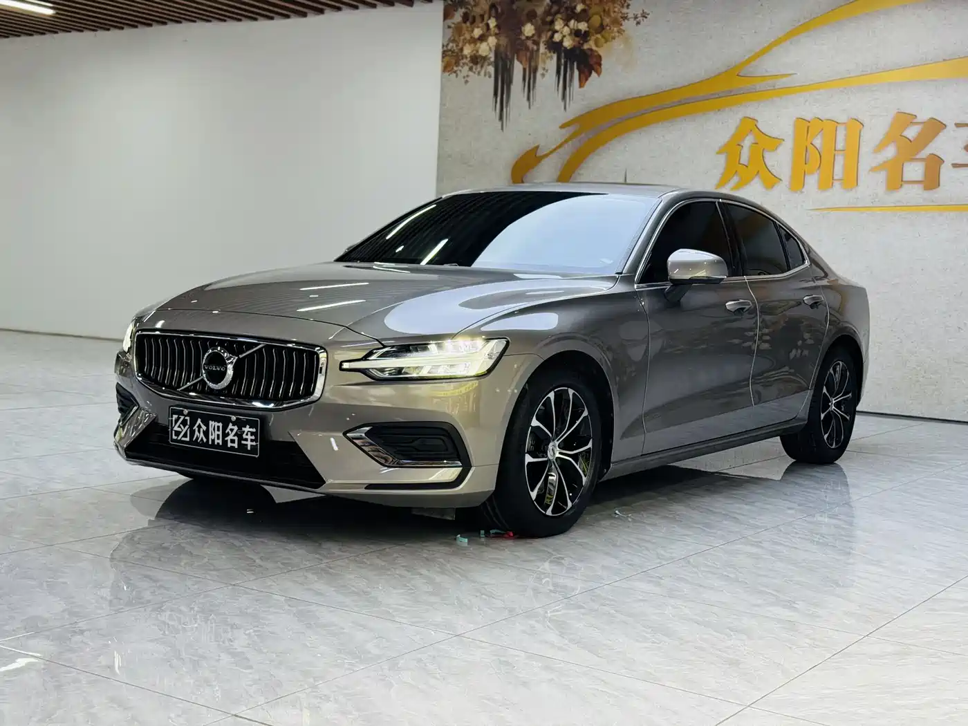Volvo S60 2022 B4 Smart Comfort Luxury Edition