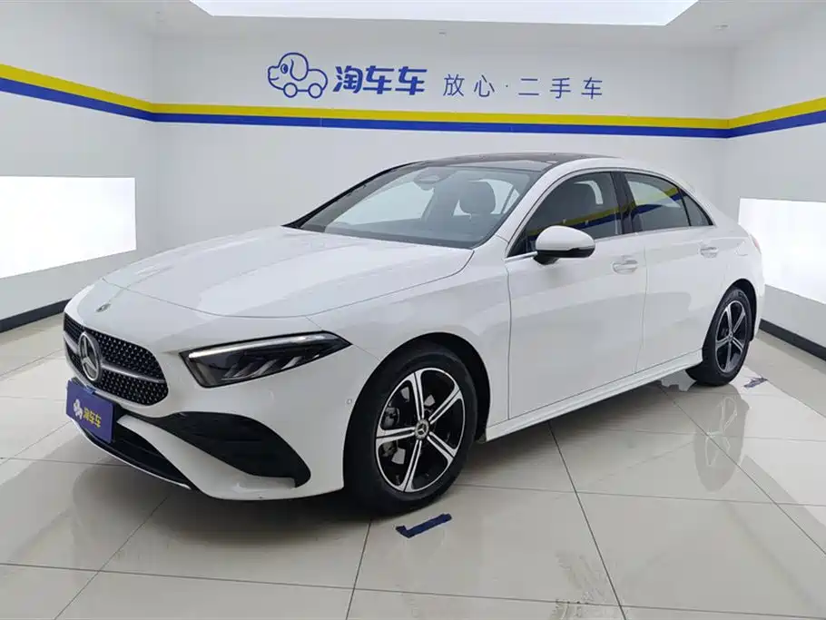 Mercedes-Benz A-Class 2023 A 200 L Fashion