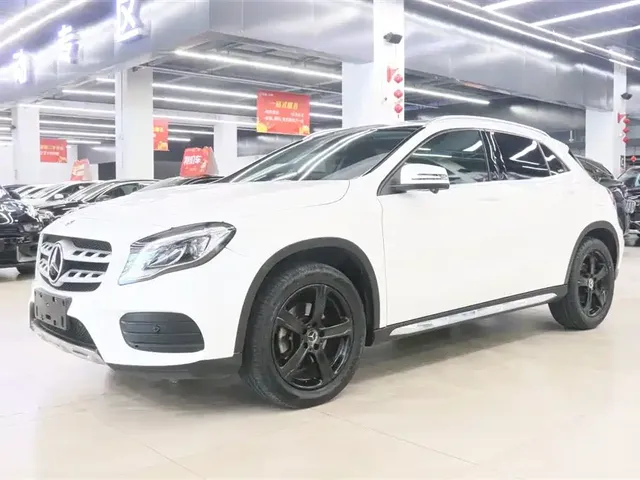Mercedes-Benz GLA 2019 GLA 200 Fashion