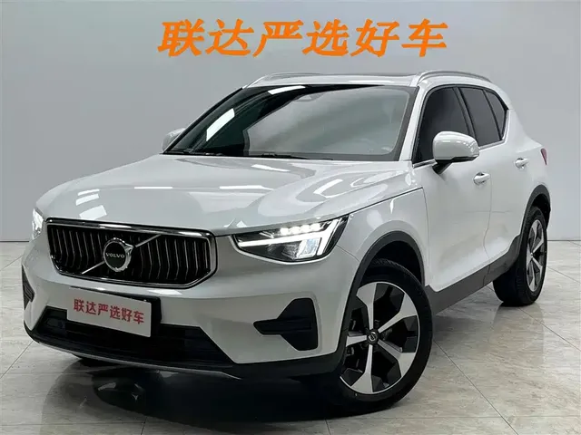 Volvo XC40 2023 B4 AWD Zhiyuan Luxury Edition