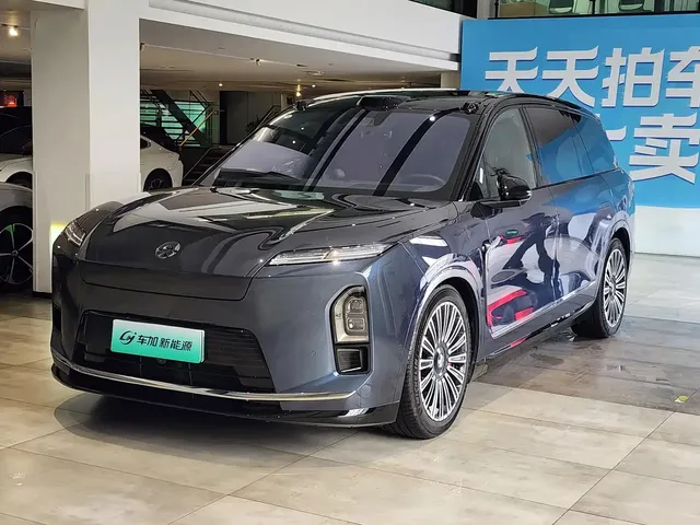 NIO ES8 2025 Base Model 7-Seater