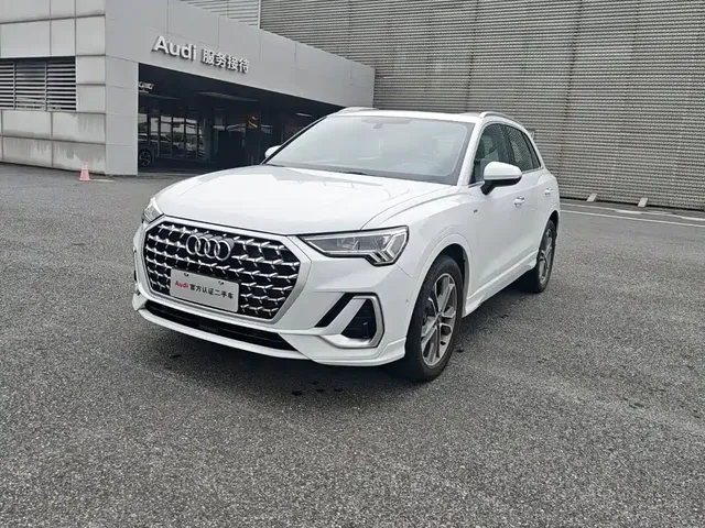 Audi Q3 2024 40 TFSI Fashion Sport
