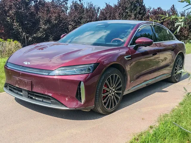 Chery Fengyun A9L 2025 Model 4WD High-performance Summit Edition