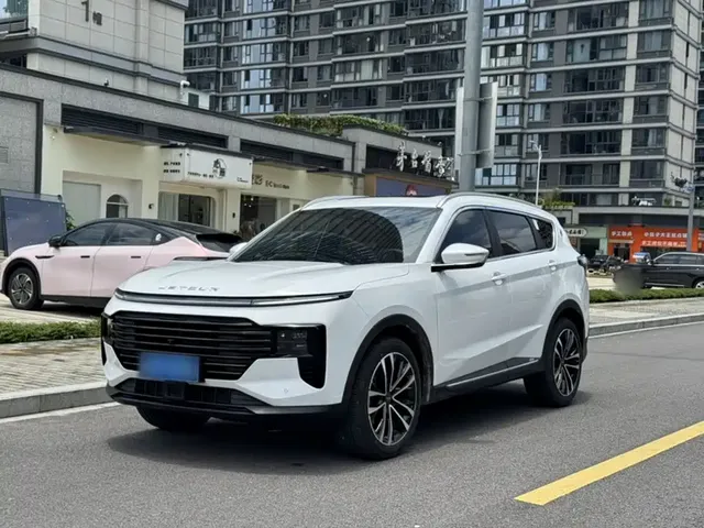 Jetour X70 PLUS 2025 1.5T Flagship 5-seater