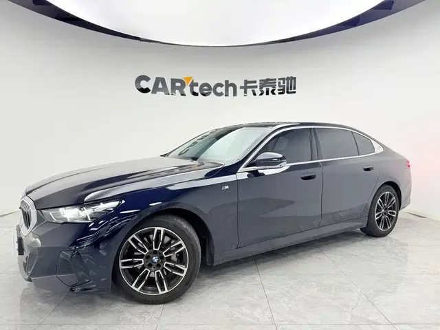 BMW 5 Series 2025 530Li Leading M Sport Package