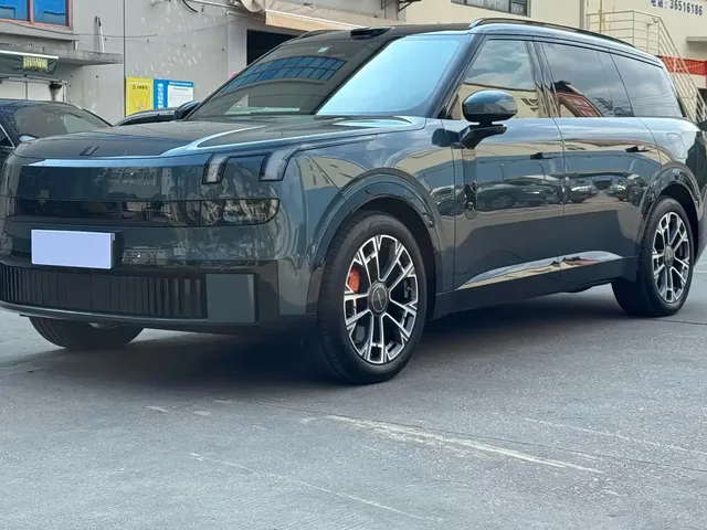 Lynk & Co 900 2025 2.0T Ultra