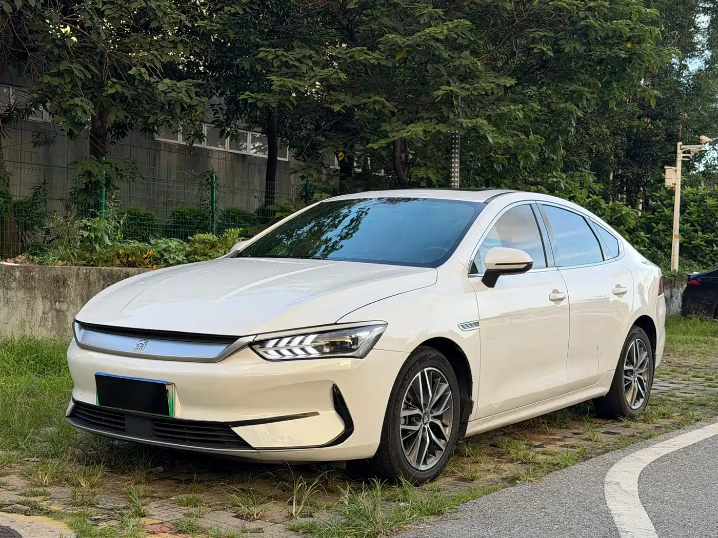 BYD Qin PLUS 2021 EV 500KM Luxury Model
