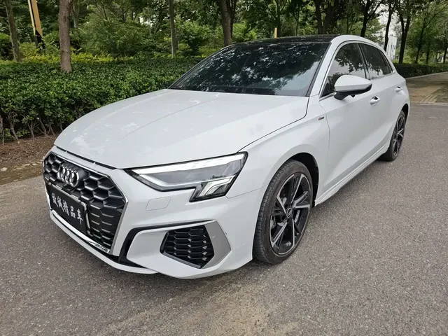 Audi A3 2024 Model Sportback 35 TFSI Fashion Sport