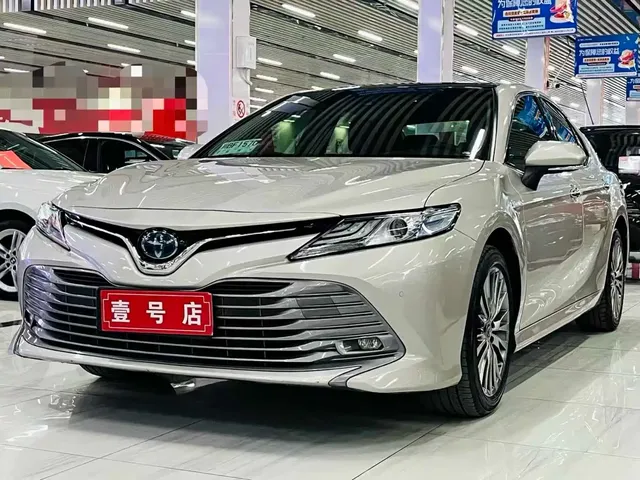 Toyota Camry 2018 Hybrid 2.5HG Luxury Edition