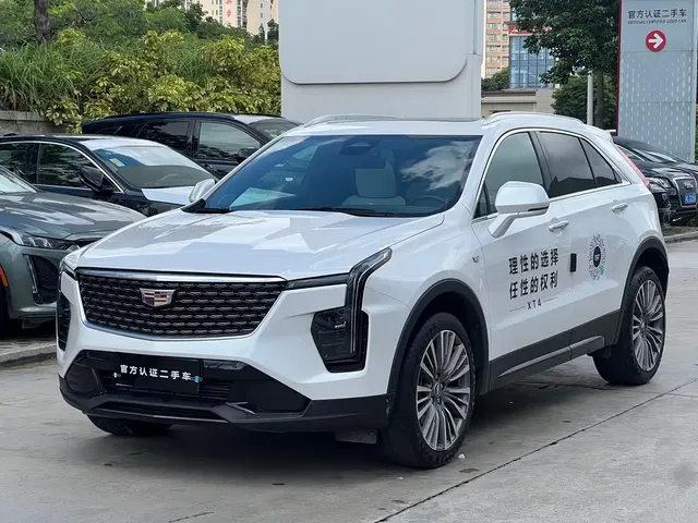 Cadillac XT4 2024 28T 2WD Premium