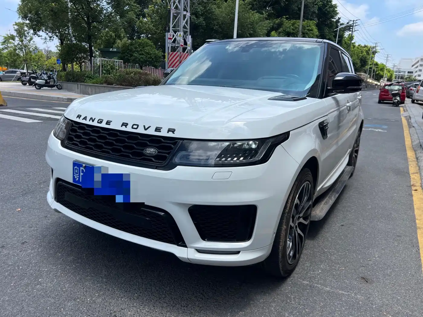 Land Rover Range Rover Sport 2022 3.0 L6 Gloss Black Edition