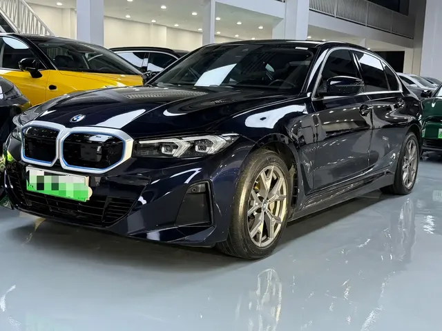 BMW i3 2022 eDrive 35 L