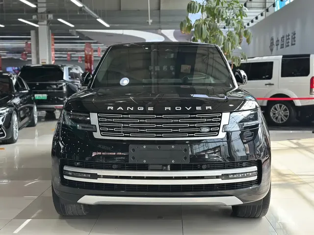 Land Rover Range Rover 2023 3.0 L6 400PS Genesis Extended Version