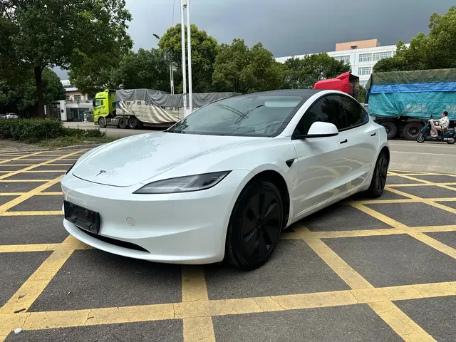 Tesla Model 3 2023 Rear-Wheel Drive