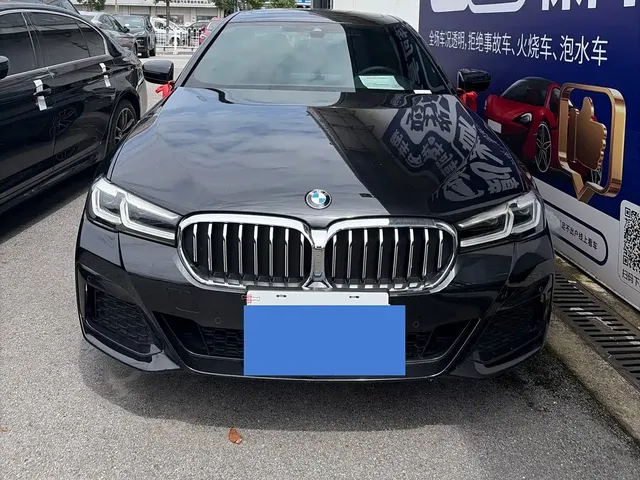 BMW 5 Series 2022 525Li M Sport Package